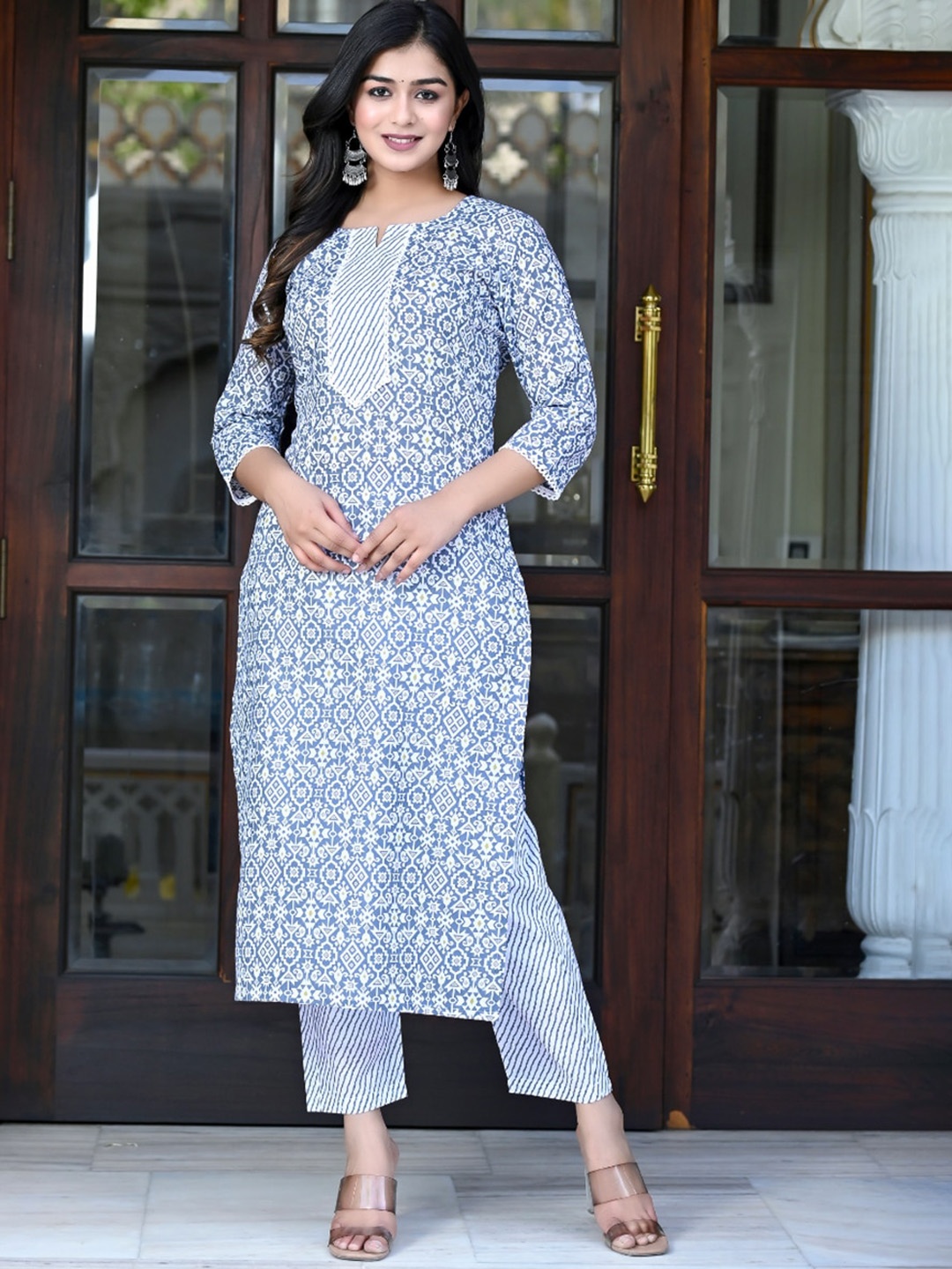 

KALINI Ethnic Motifs Printed Regular Kurta with Trousers, Grey