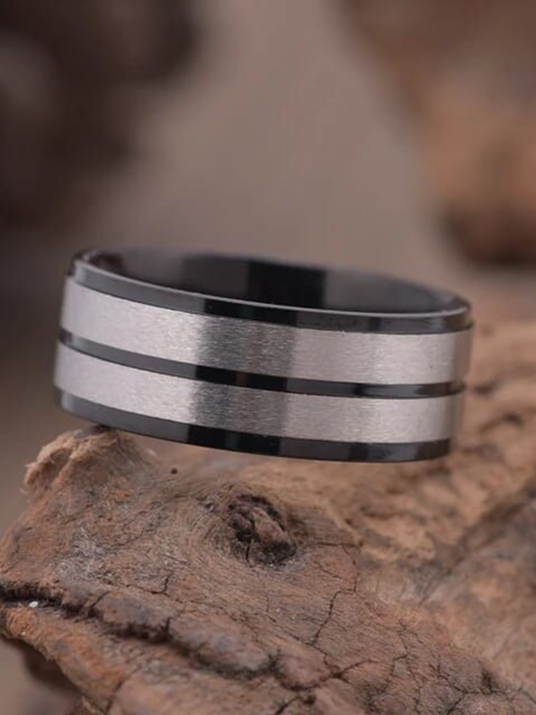 

VIEN Stainless Steel Ring, Black