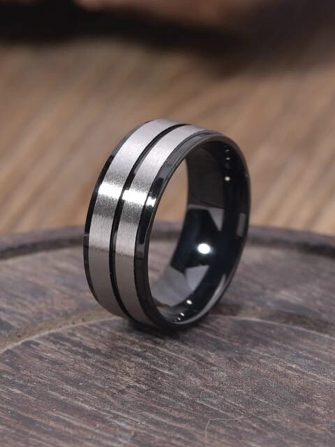 

VIEN Stainless Steel Ring, Black