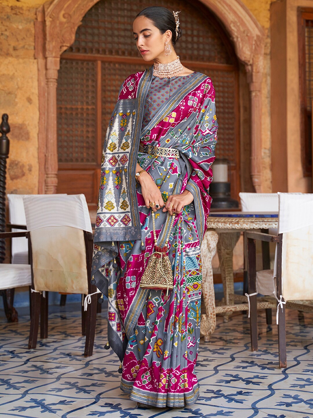 

Anouk Grey & Pink Geometric Printed Silk Blend Patola Saree