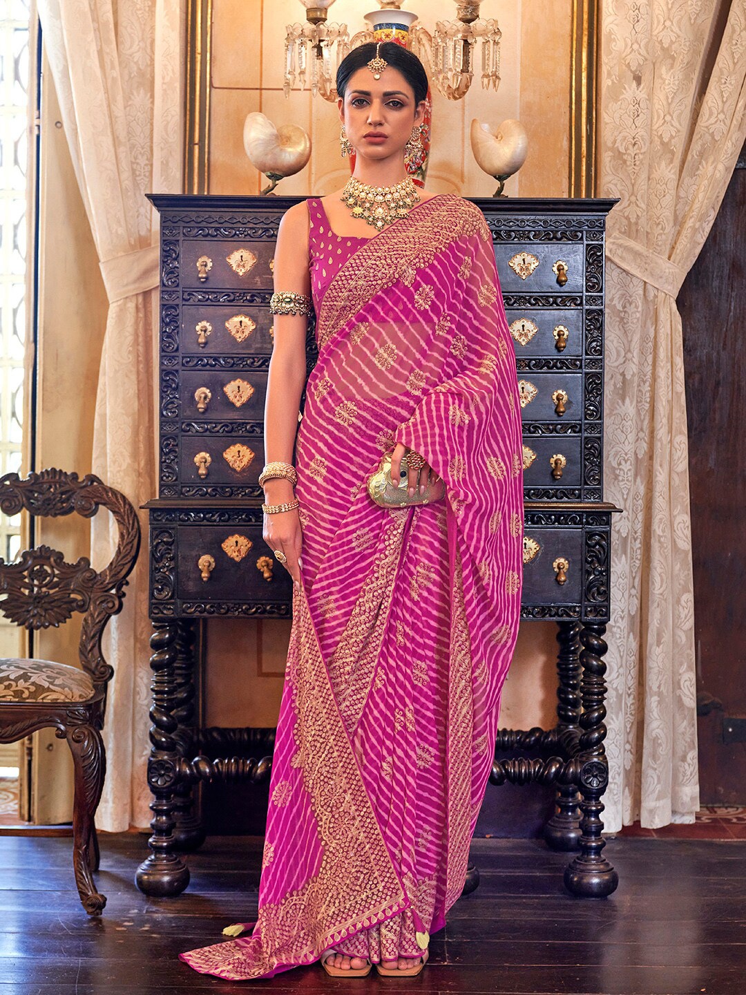 

Anouk Floral Pure Georgette Leheriya Saree, Pink