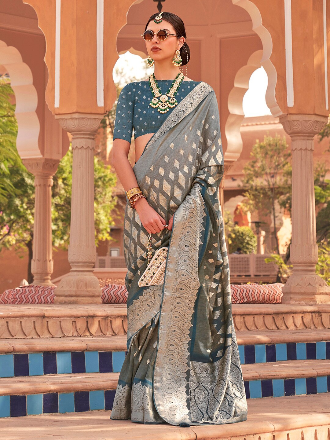 

Anouk Woven Design Zari Banarasi Saree, Grey
