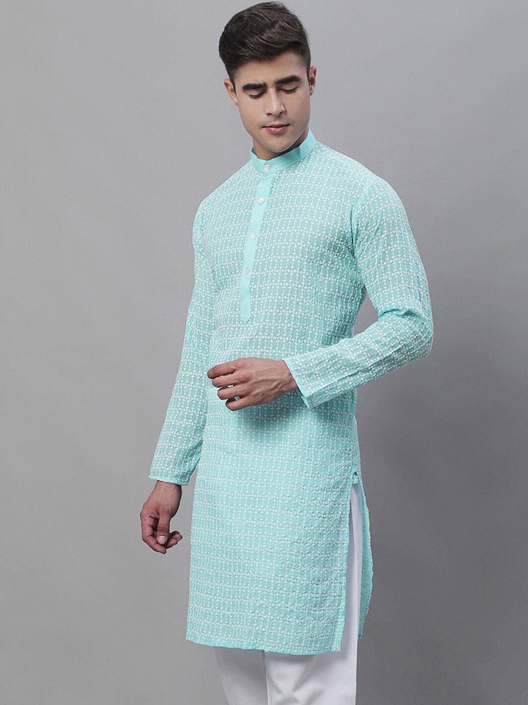 

SOJANYA Embroidery Mandarin Collar Thread Work Pure Cotton Kurta, Blue