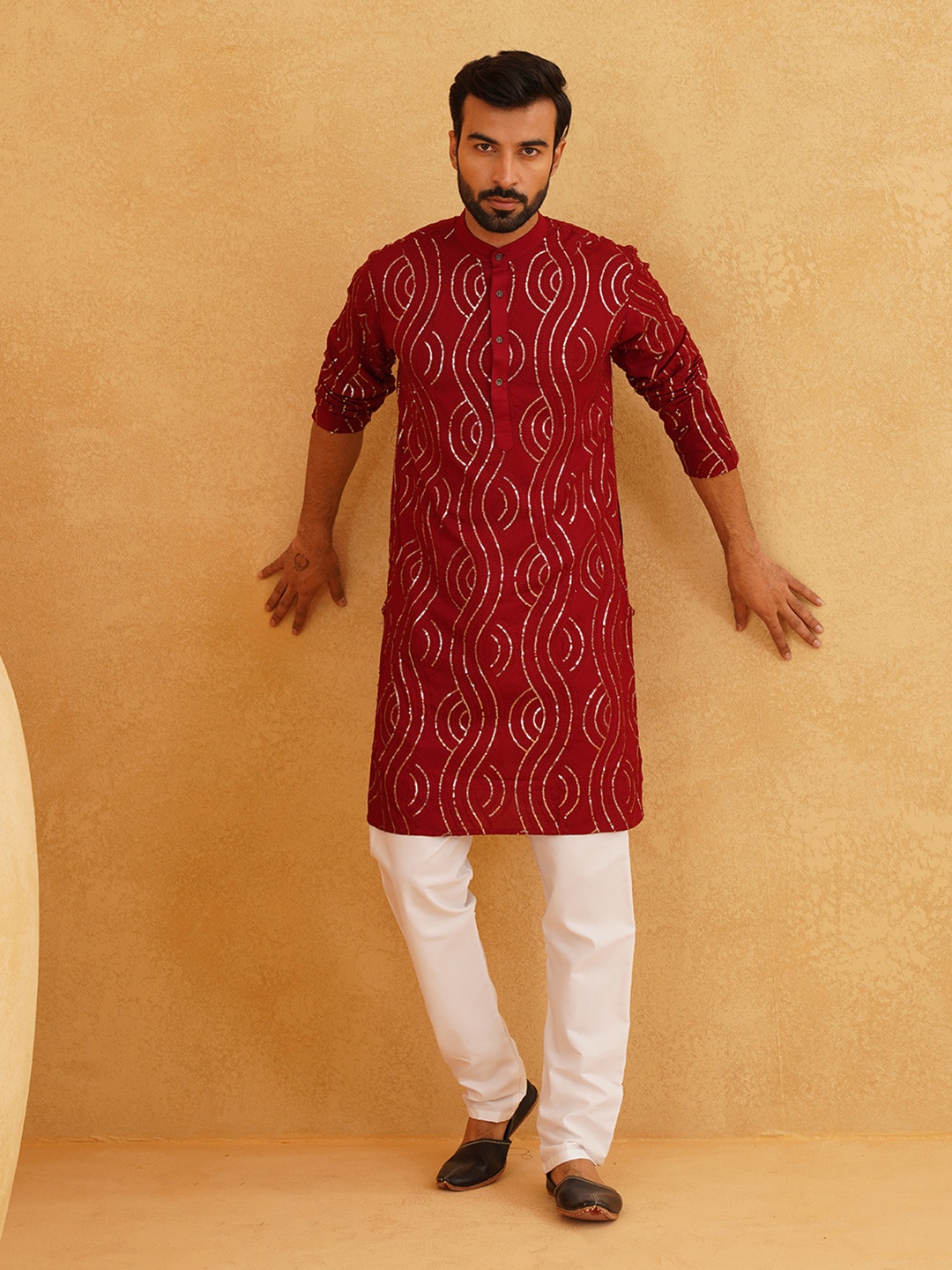 

SOJANYA Sequinned Pure Cotton Kurta with Churidar, Maroon
