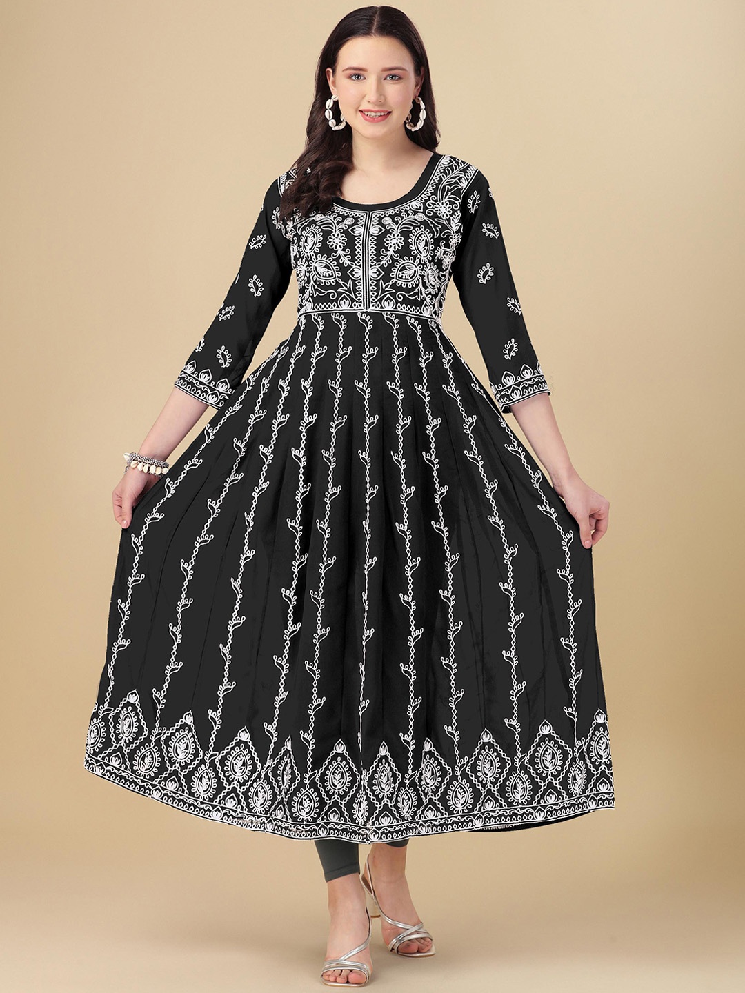 

Shree Ramkrishna Fab Paisley Embroidered Sequinned Georgette Anarkali Kurta, Black