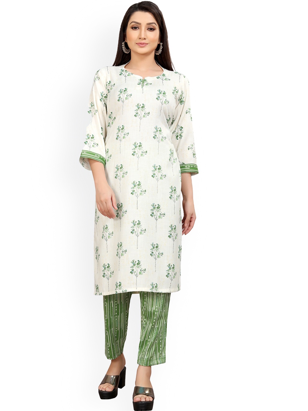 

Rhey Floral Printed Straight Kurta With Trousers, Green
