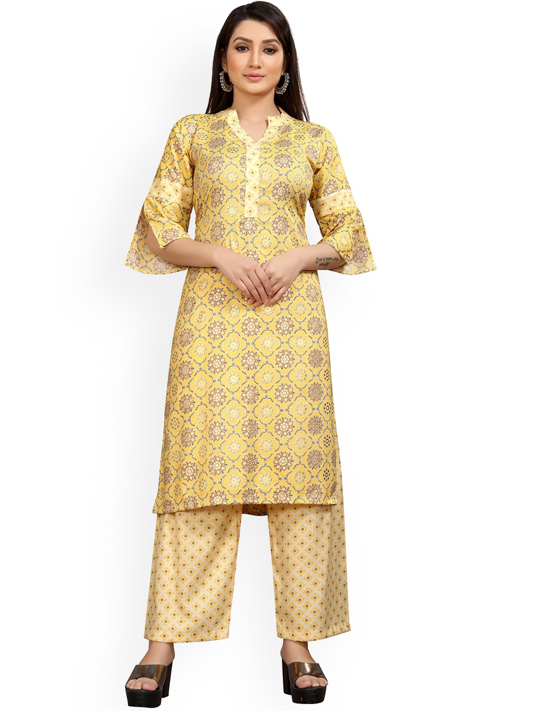 

Rhey Floral Printed Straight Kurta With Trousers, Yellow