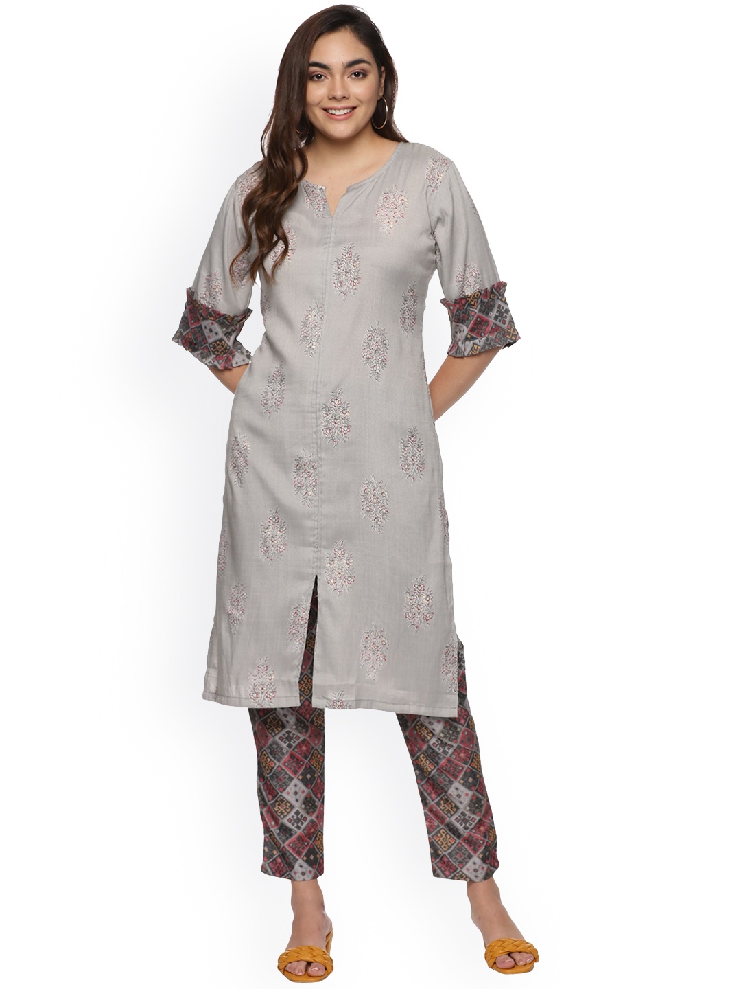

Rhey Floral Printed Straight Kurta With Trousers, Grey