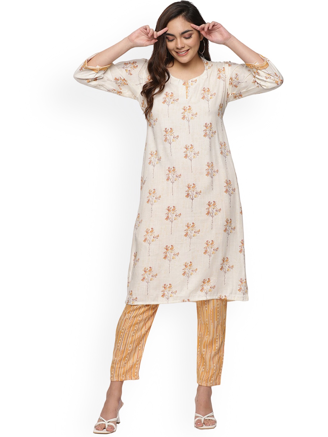 

Rhey Floral Printed Straight Kurta With Trousers, Orange