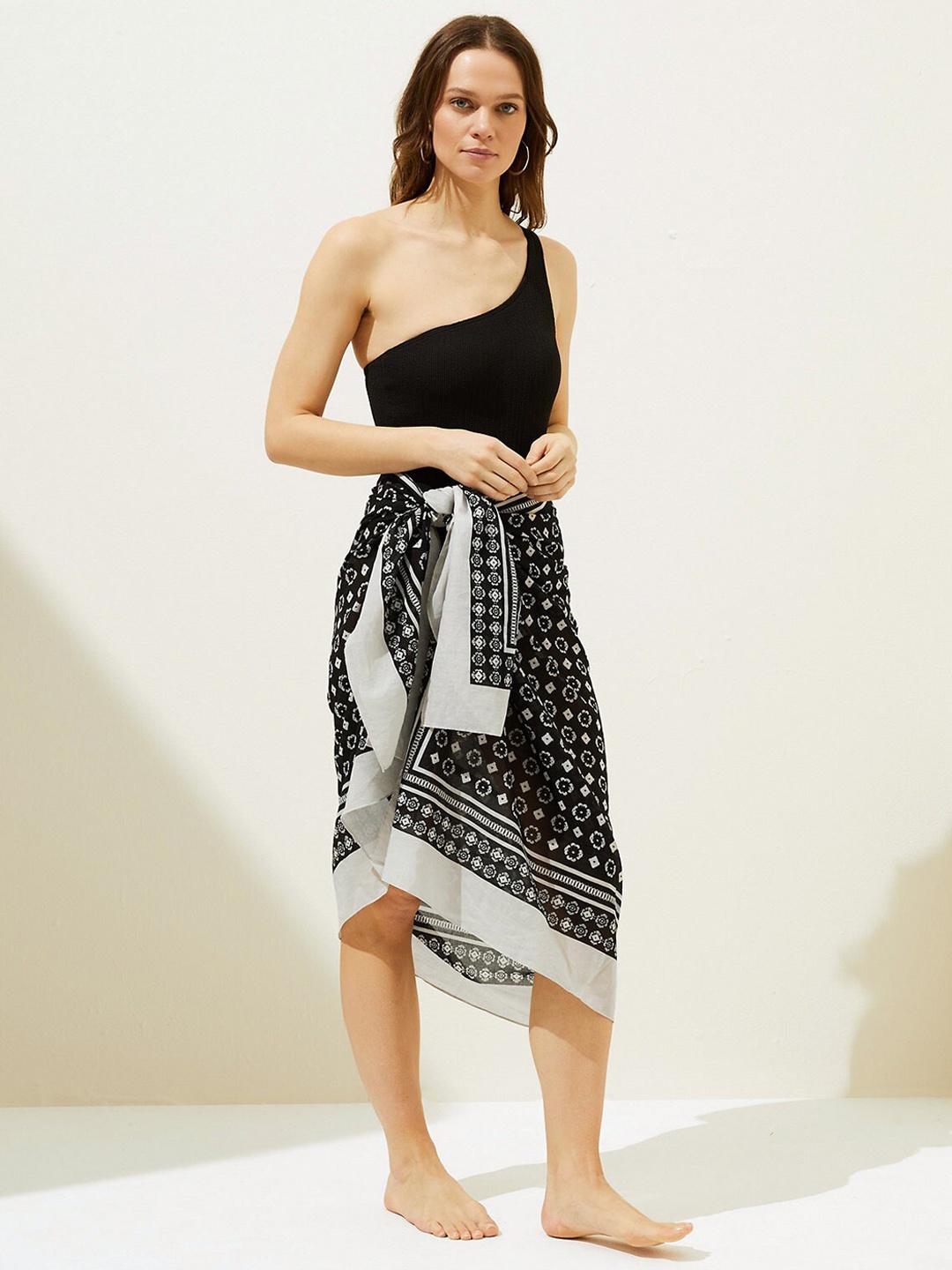 

Marks & Spencer Women Floral Printed Semi Sheer Sarong, Black