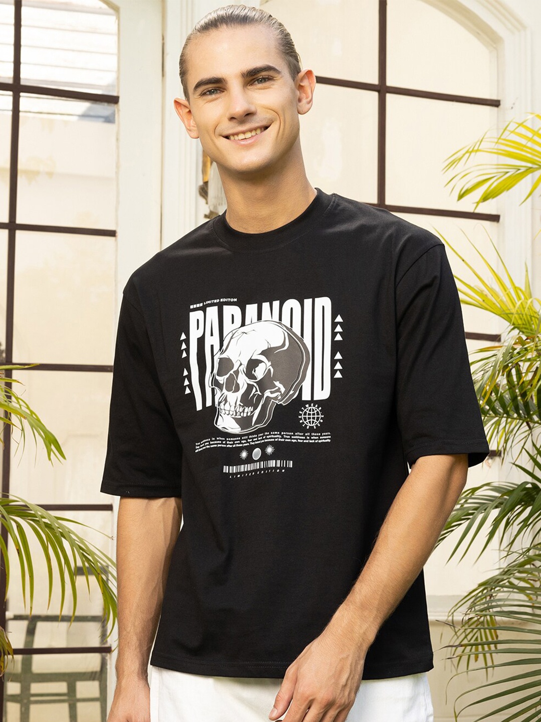 

Gavin Paris Graphic Printed Oversized and Drop-Shoulder Sleeves T-Shirt, Black