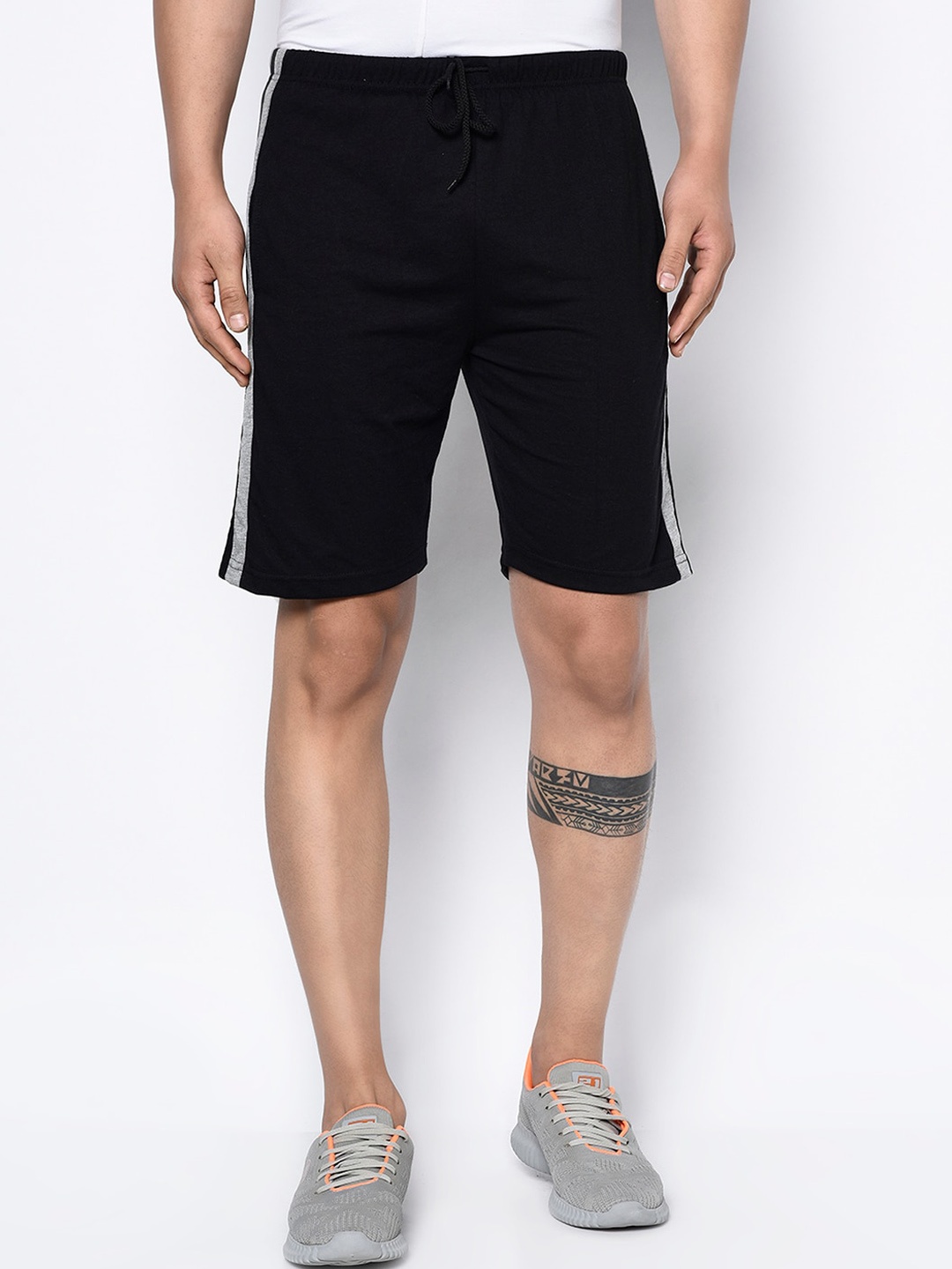 

GLITO Men Mid Rise Regular Fit Cotton Sports Shorts, Black