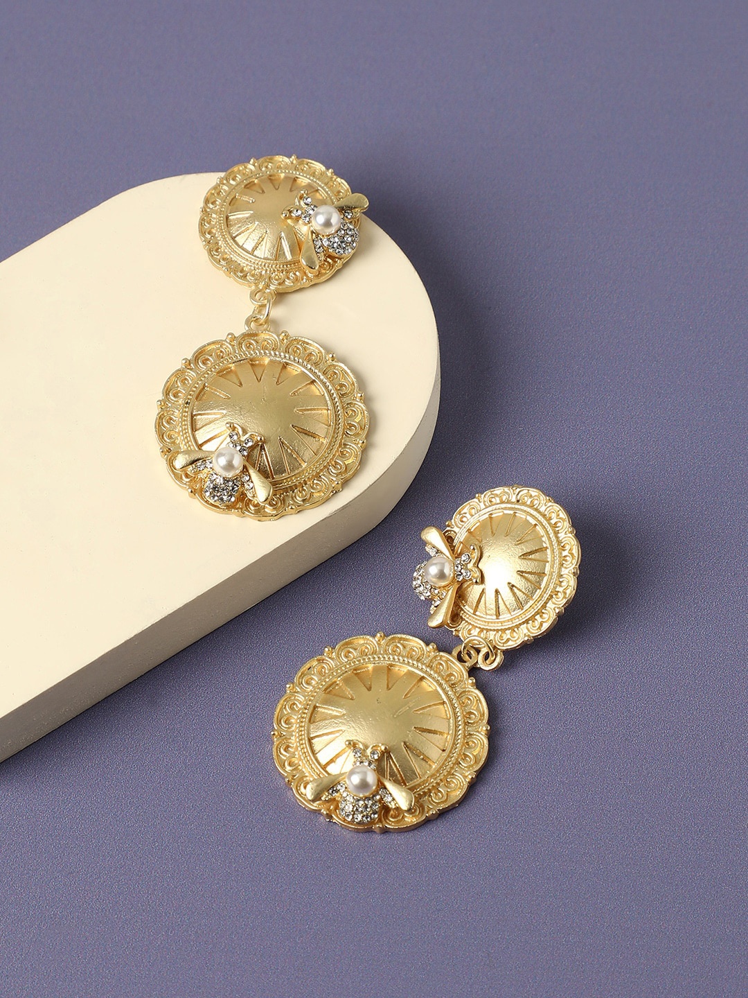 

SOHI Gold-Plated Circular Drop Earrings