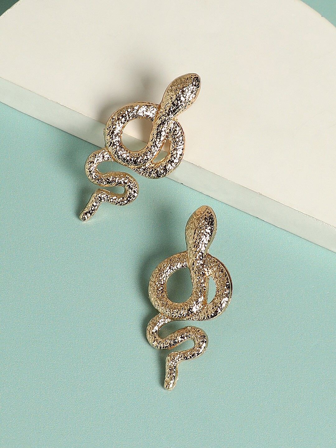 

SOHI Gold-Plated Animal Shaped Drop Earrings