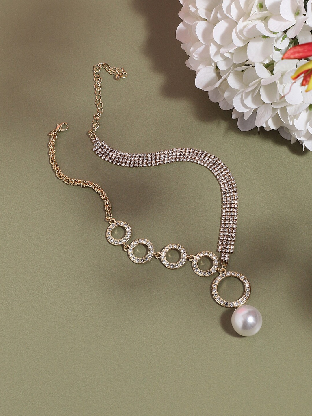 

SOHI Gold-Plated Stone-Studded & Pearl Necklace