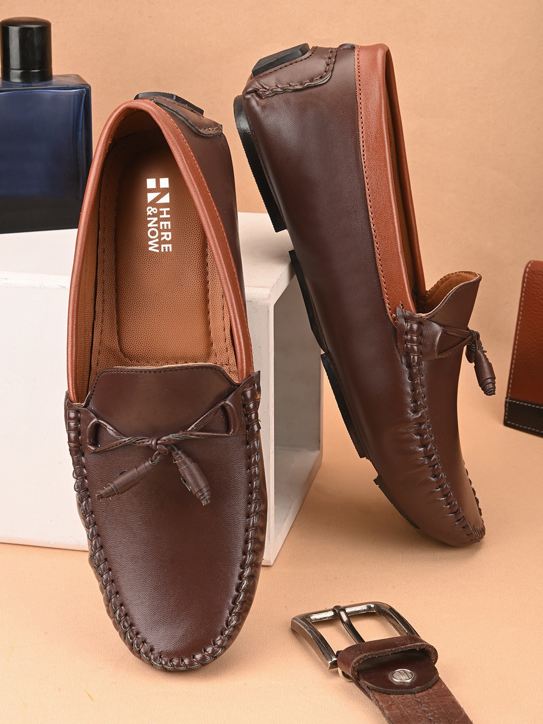 

HERE&NOW Men Brown Textured Square Toe Lightweight Slip-On Loafers