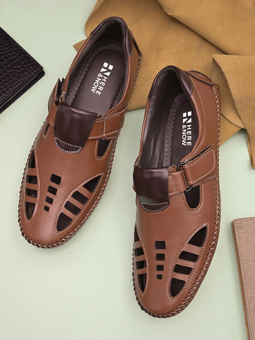 

HERE&NOW Men Tan Brown Textured Shoe-Style Sandals