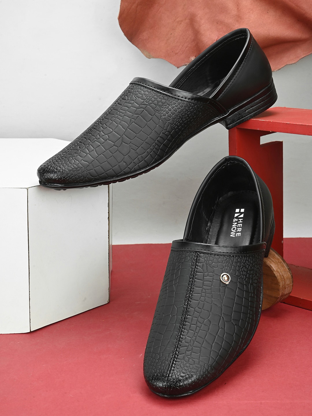 

HERE&NOW Men Black Textured Lightweight Slip-On Loafers