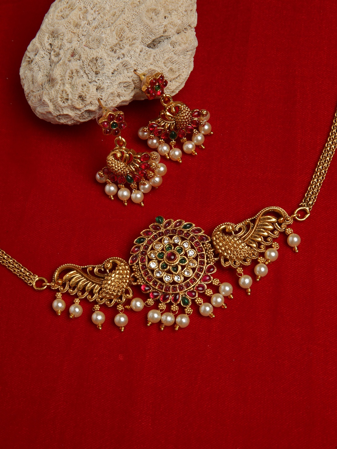 

justpeachy Gold-Plated Stone Studded & Beaded Jewellery Set