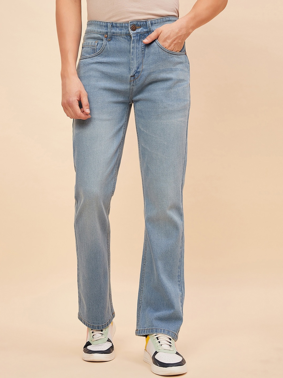 

High Star Men Blue Bootcut Mid-Rise Light Fade Stretchable Jeans
