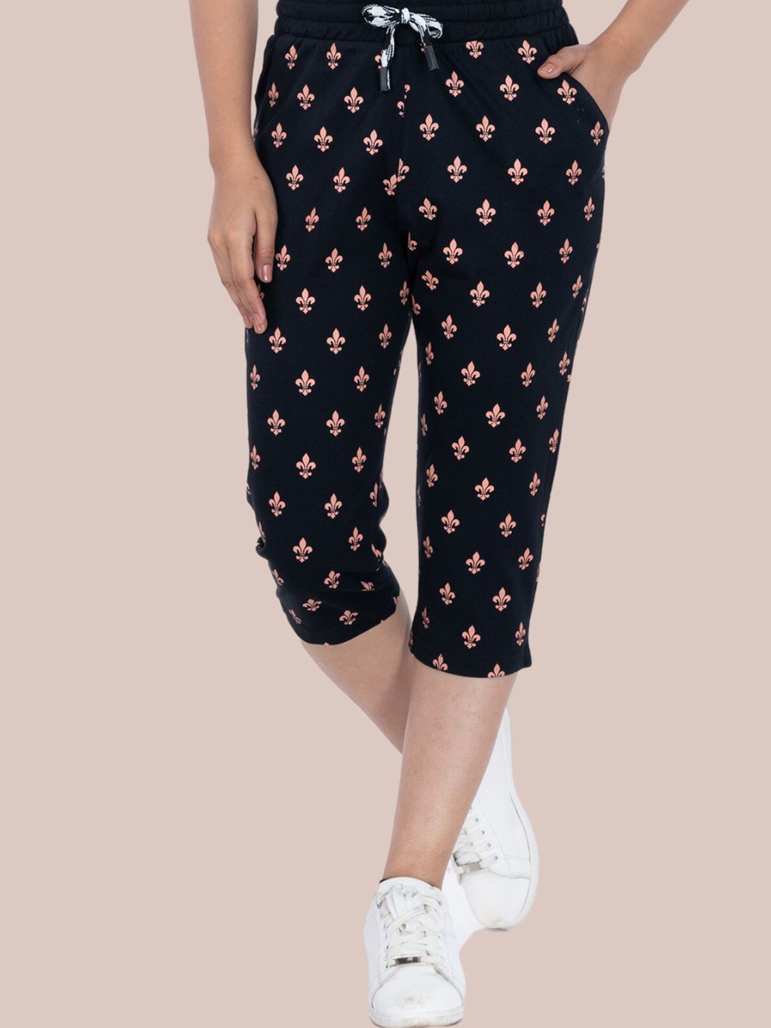 

StyleAOne Women Printed Pure Cotton Capris, Black