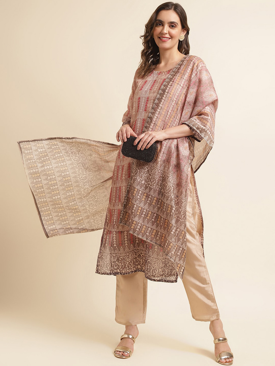 

Ishin Women Beige Floral Printed Regular Kurta With Trousers & Dupatta