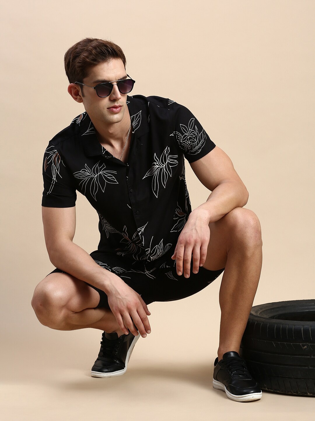 

SHOWOFF Printed Slim Fit Shirt With Shorts, Black