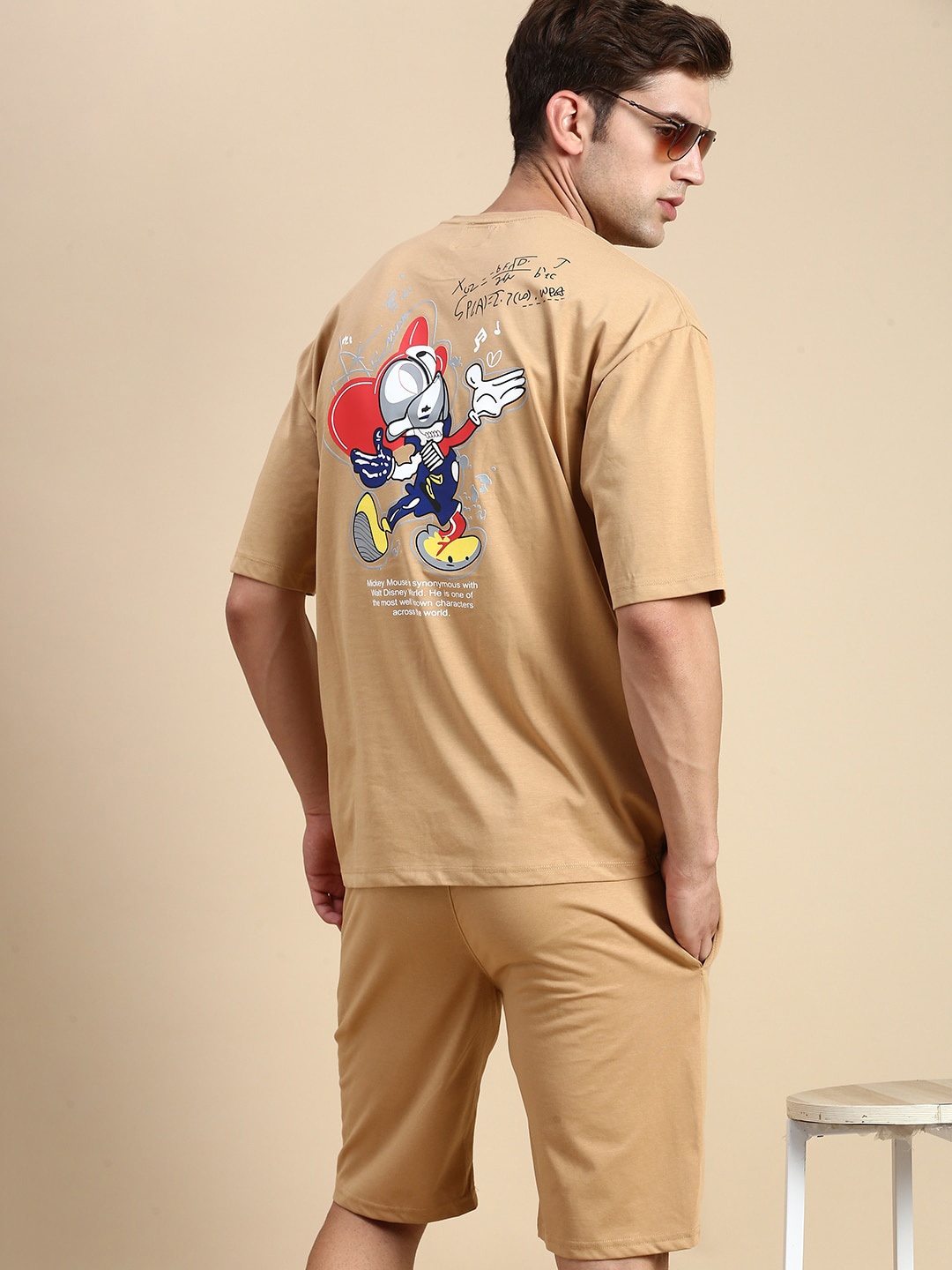 

SHOWOFF Round Neck T-shirt With Shorts, Khaki
