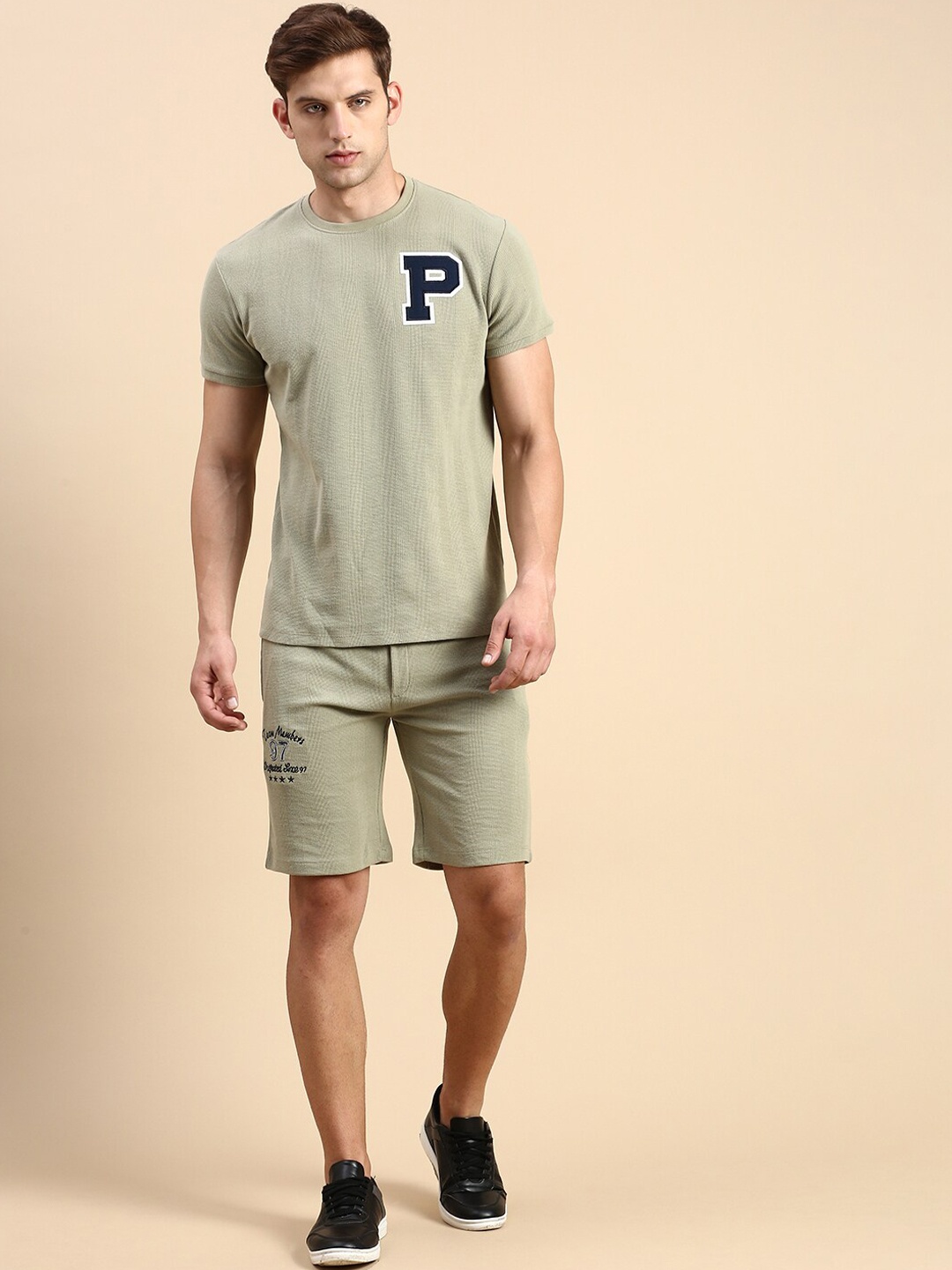 

SHOWOFF Round Neck T-Shirt With Shorts, Olive