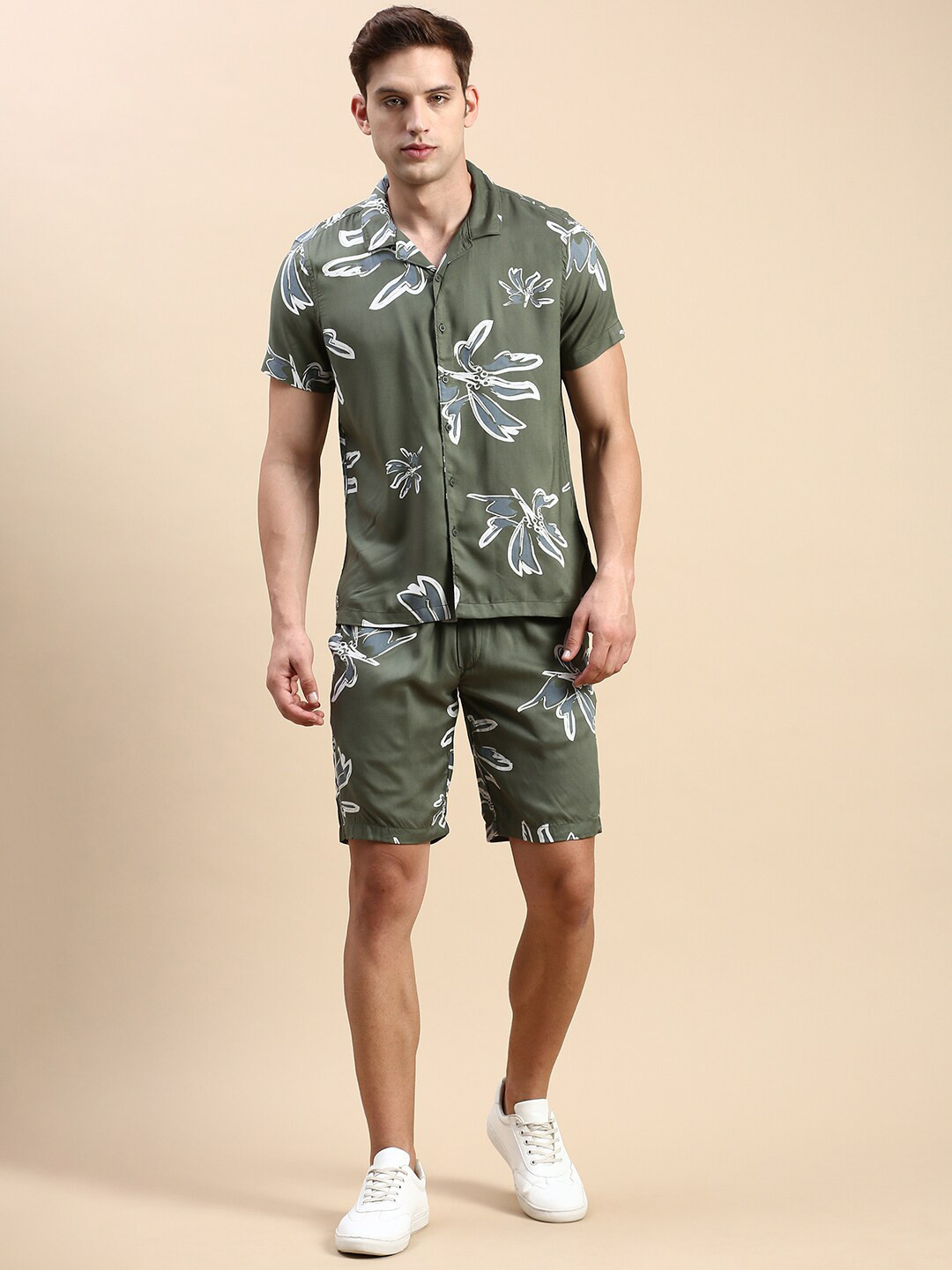 

SHOWOFF Printed Shirt With Shorts, Green