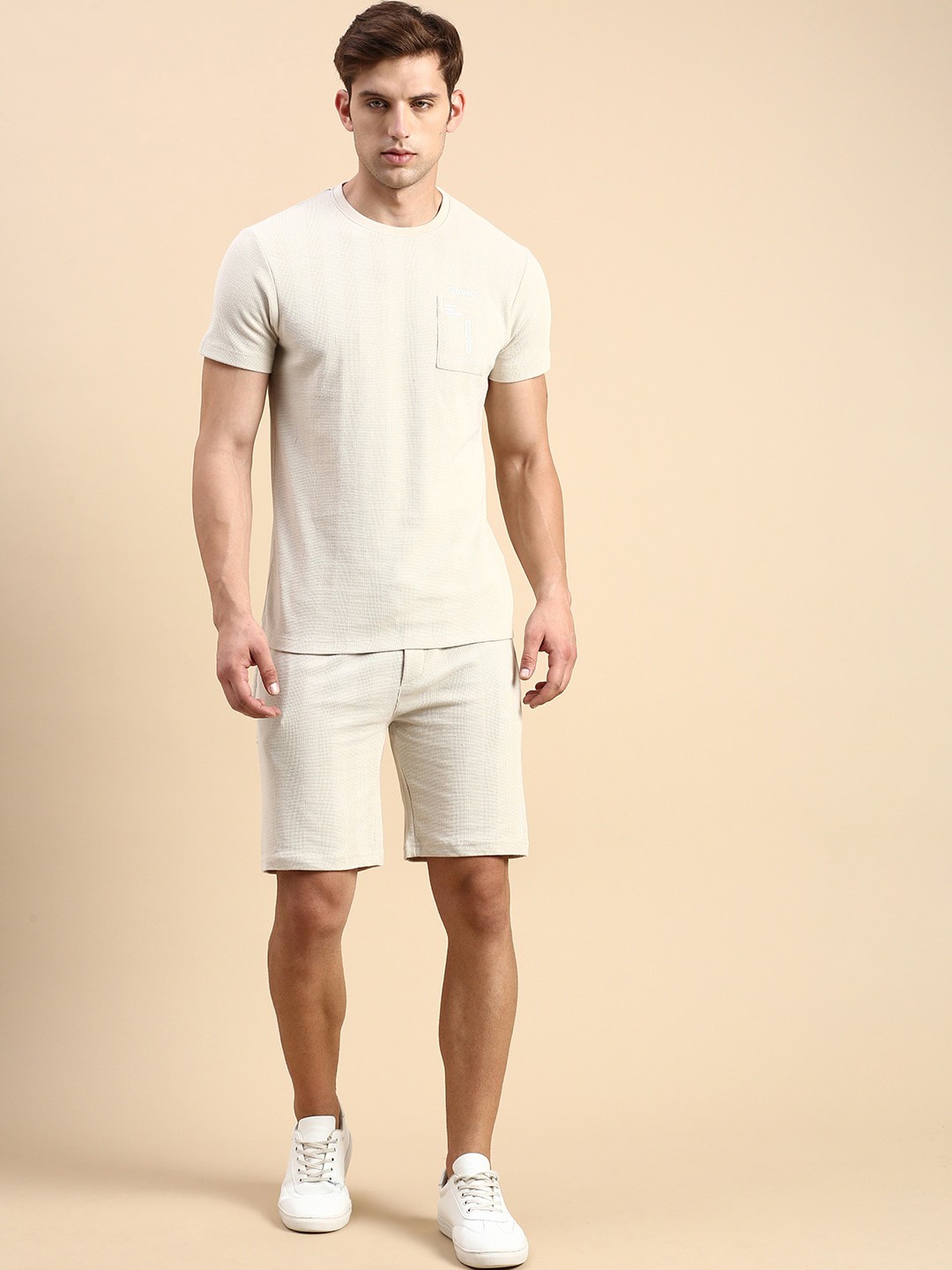

SHOWOFF Acrylic T-Shirt With Shorts Co-Ords, Cream