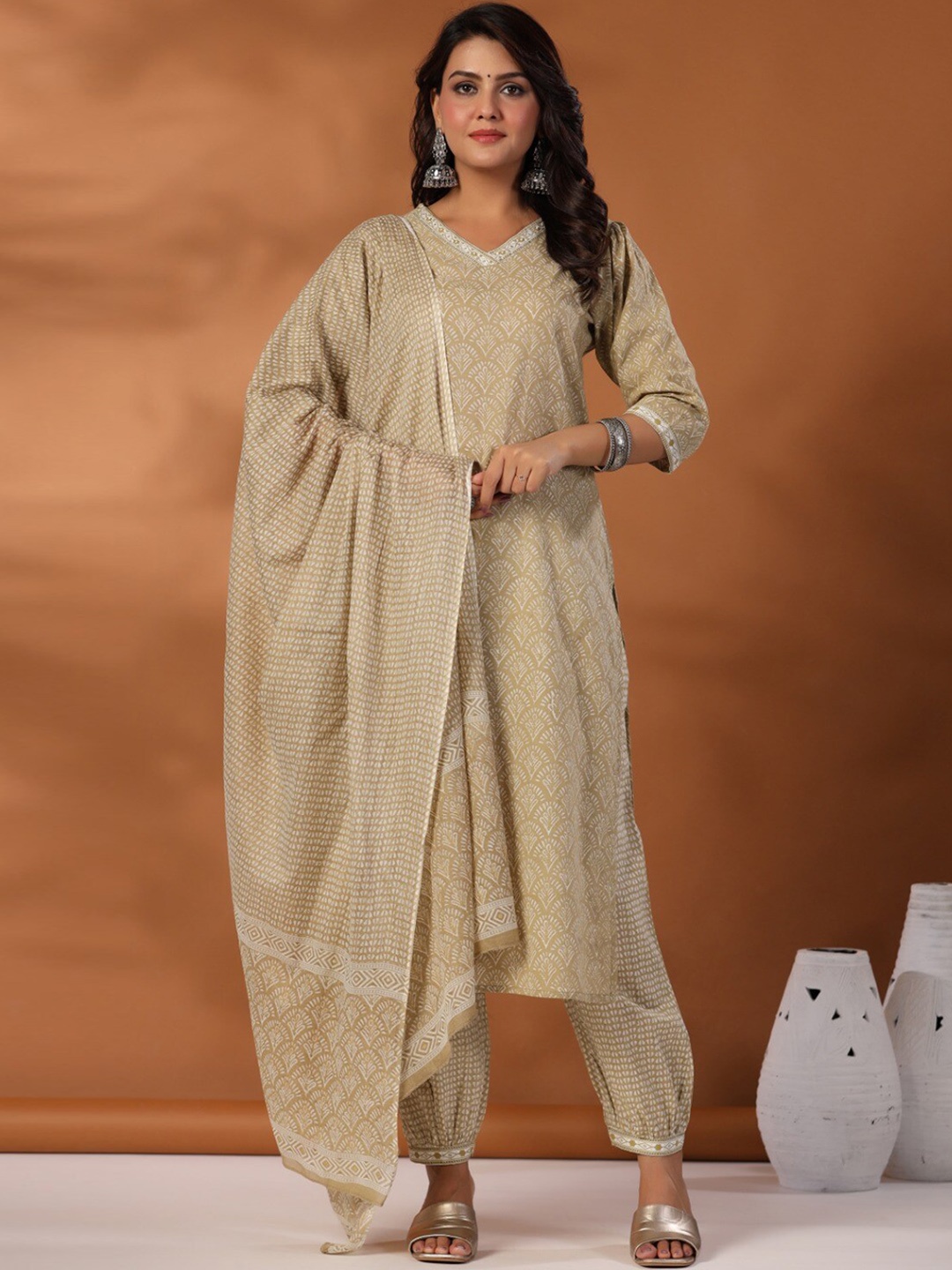 

Ittarr Beige Ethnic Motifs Printed Regular Pure Cotton Kurta with Salwar & Dupatta