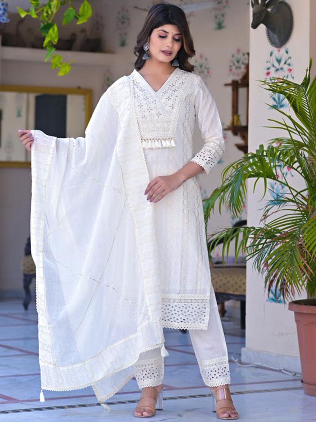 

Ittarr Ethnic Motifs Printed Regular Pure Cotton Kurta with Trousers & With Dupatta, Cream