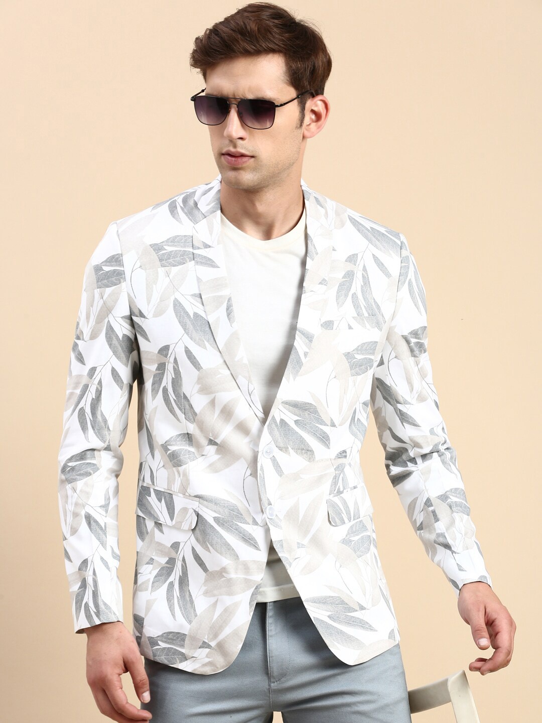 

SHOWOFF Printed Slim-Fit Single Breasted Blazer, Off white