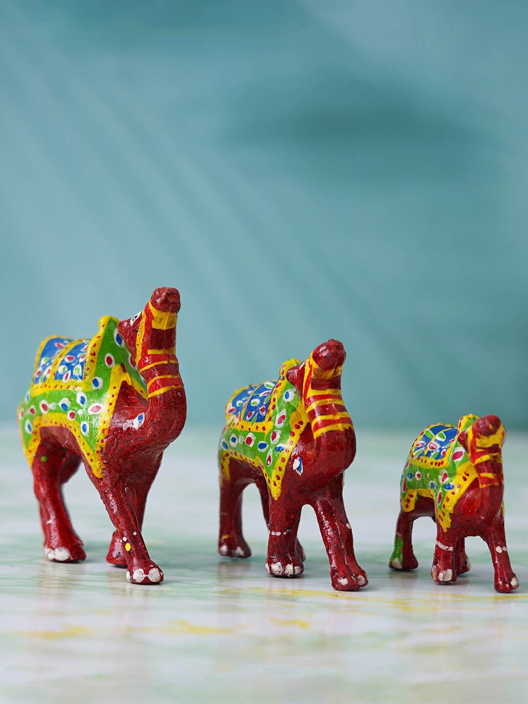 

eCraftIndia Red & Green 3 Pieces Meenakari WCamel Figurines Showpiece