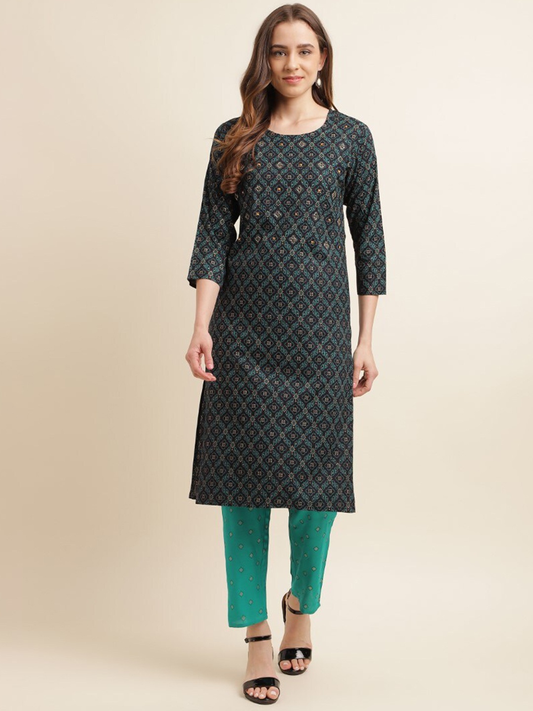 

kasee Women Bandhani Printed Regular Kurta with Trousers, Black