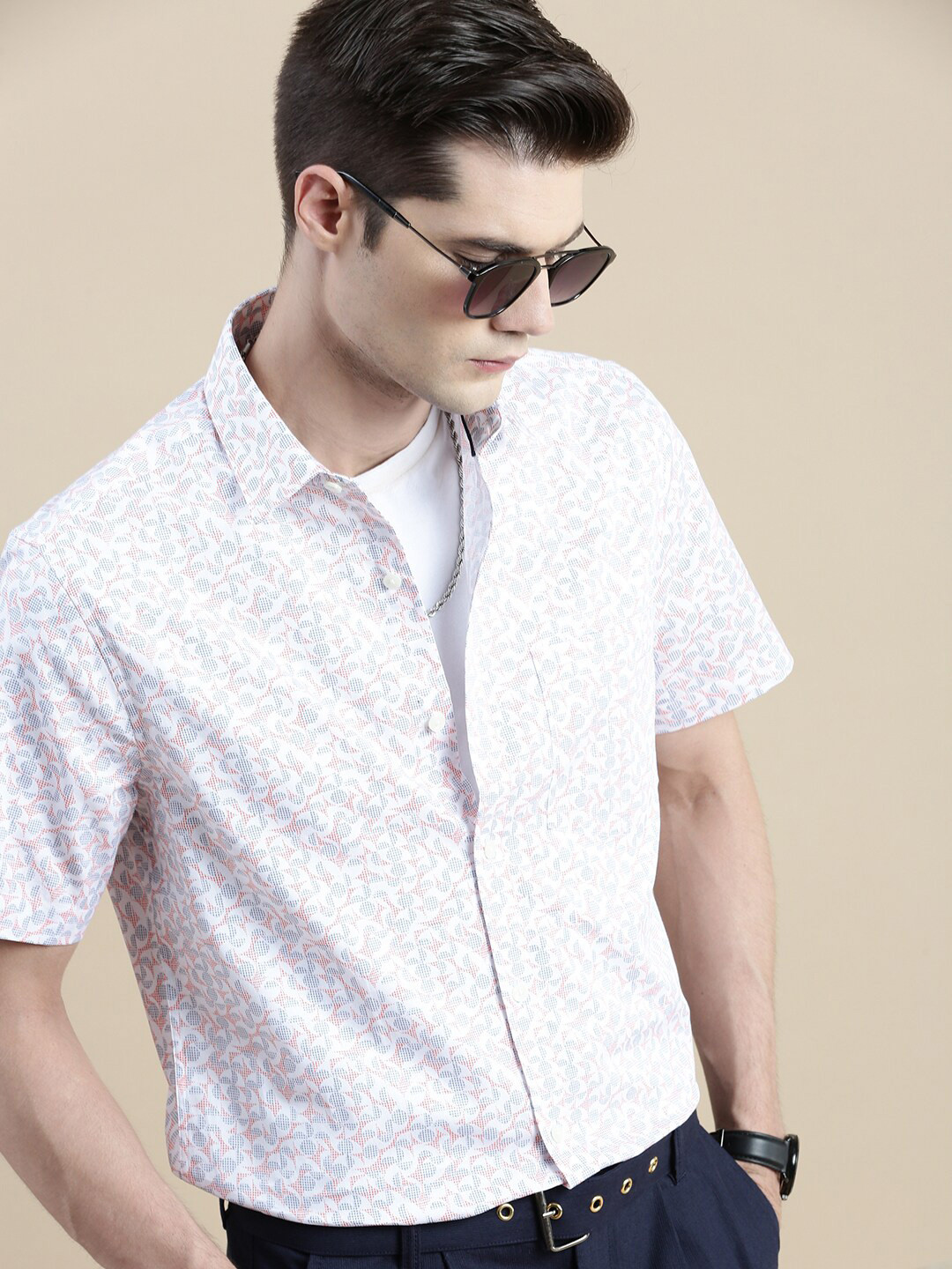 

INVICTUS Comfort Slim Fit Floral Printed Formal Shirt, White