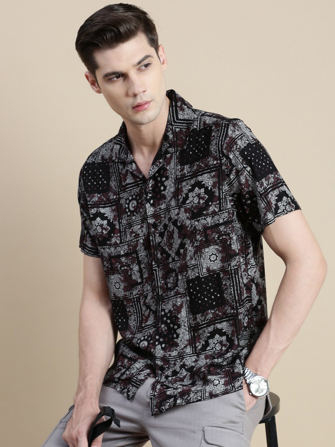 

INVICTUS Comfort Slim Fit Floral Opaque Printed Casual Shirt, Black