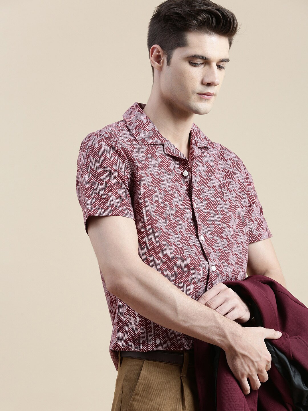 

INVICTUS Comfort Slim Fit Geometric Printed Casual Shirt, Burgundy