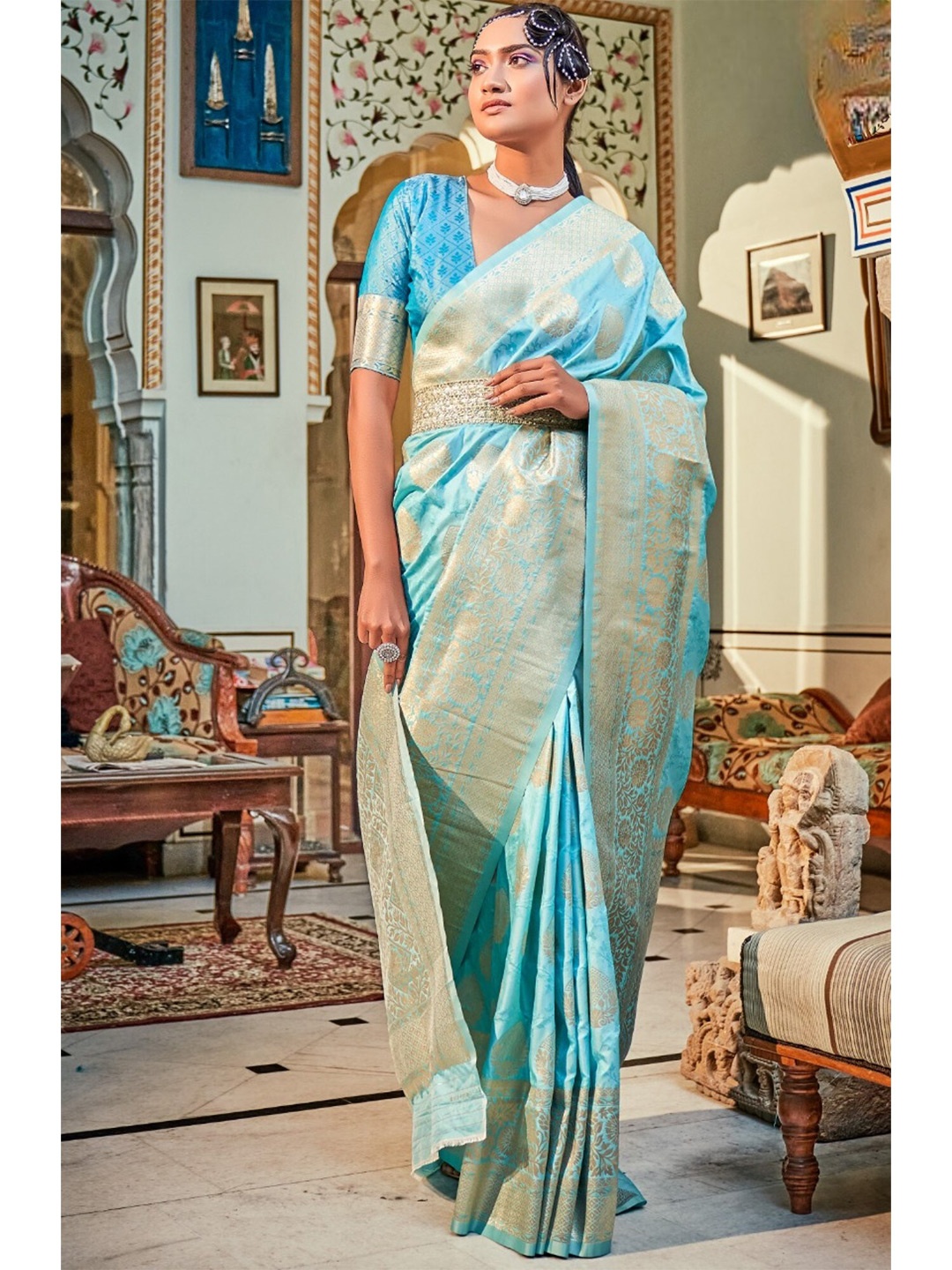 

Mitera Blue & Gold-Toned Woven Design Zari Silk Blend Banarasi Saree