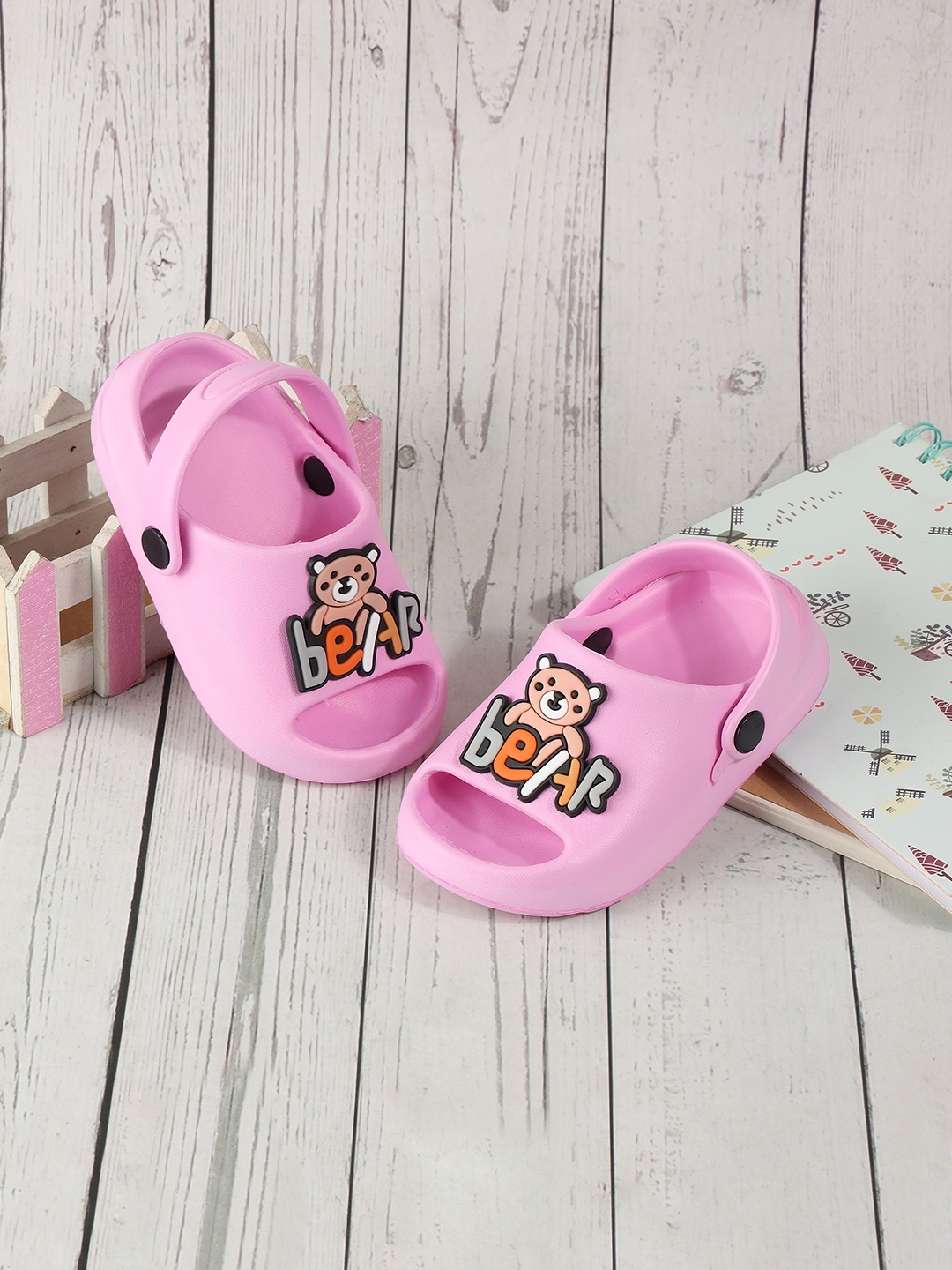 

Jazzy Juniors Kids Self Design Clogs, Pink