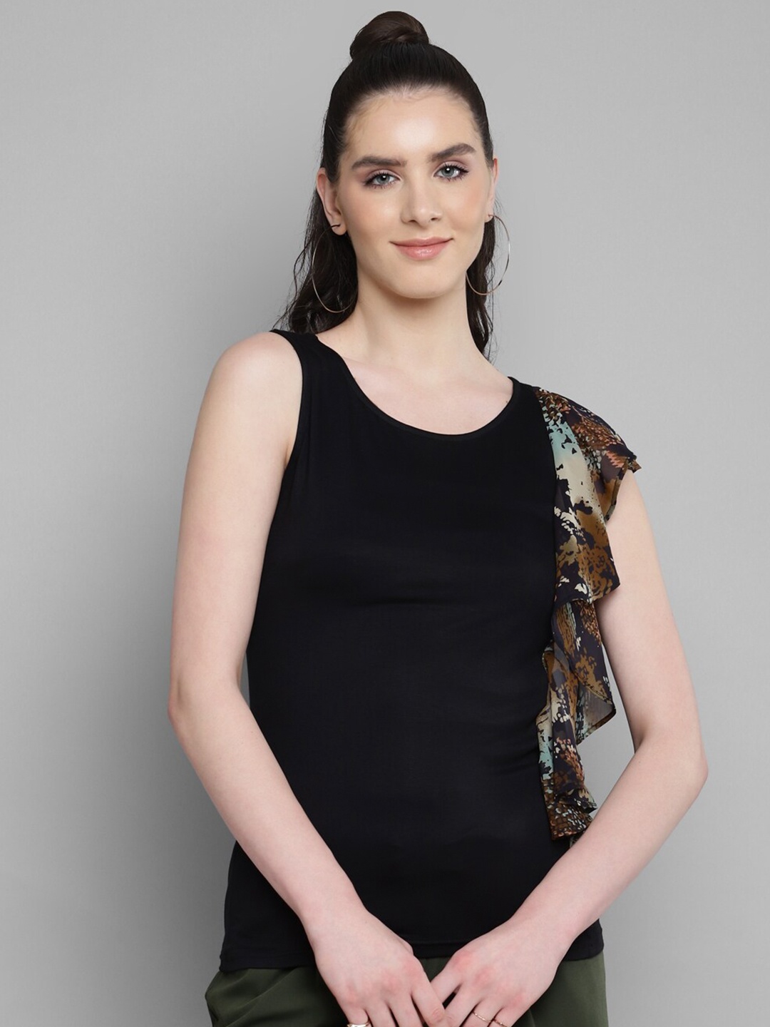 

Kook N Keech Black Cotton Ruffles Regular Top