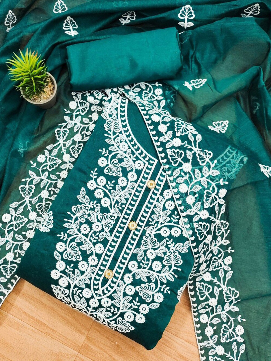 

KALINI Ethnic Motifs Embroidered Unstitched Dress Material, Green