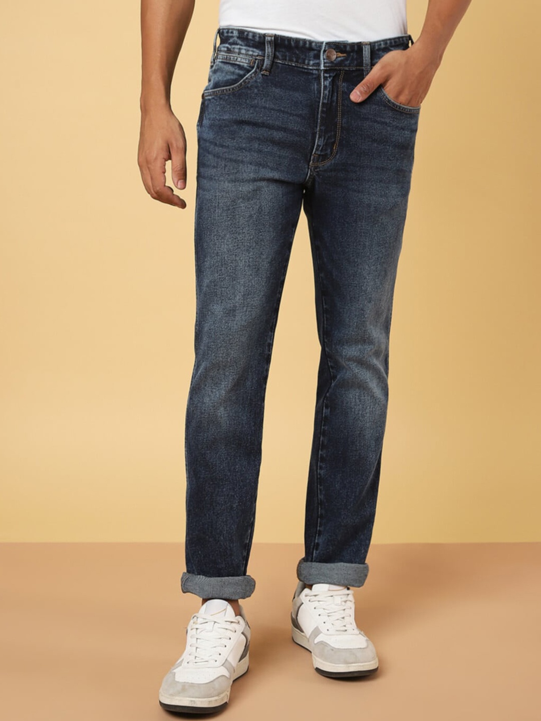 

Wrangler Men Millard Straight Fit Light Fade Stretchable Jeans, Blue