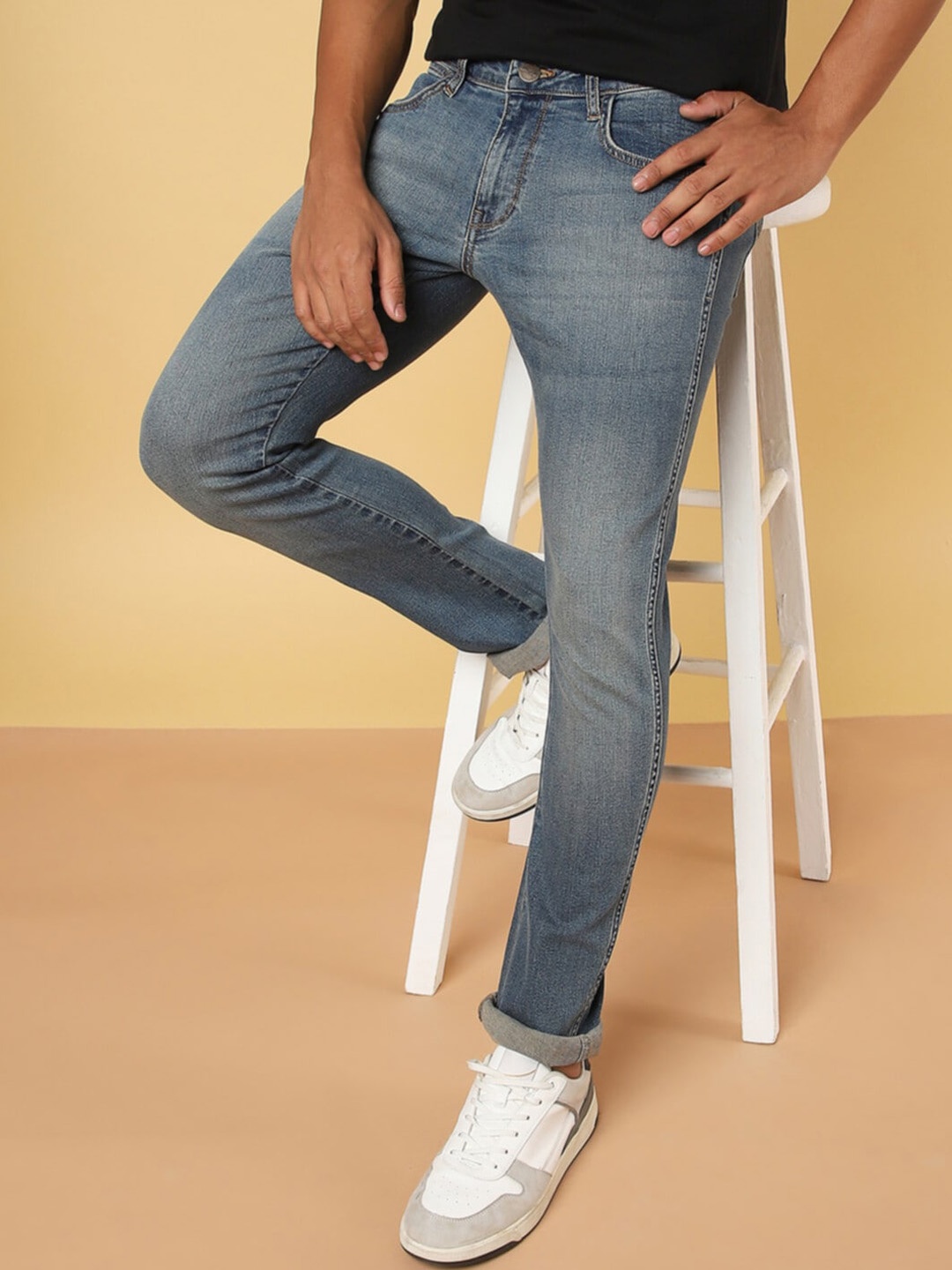 

Wrangler Men Skinny Fit Vegas Low-Rise Light Fade Stretchable Jeans, Blue