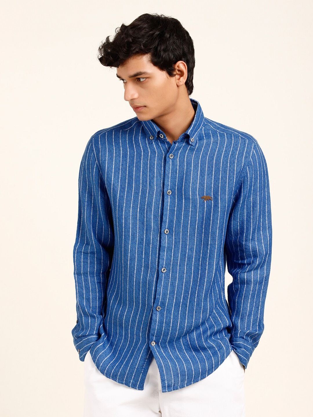 

Andamen Men Cerulean Streak Indigo Linen Shirt, Blue