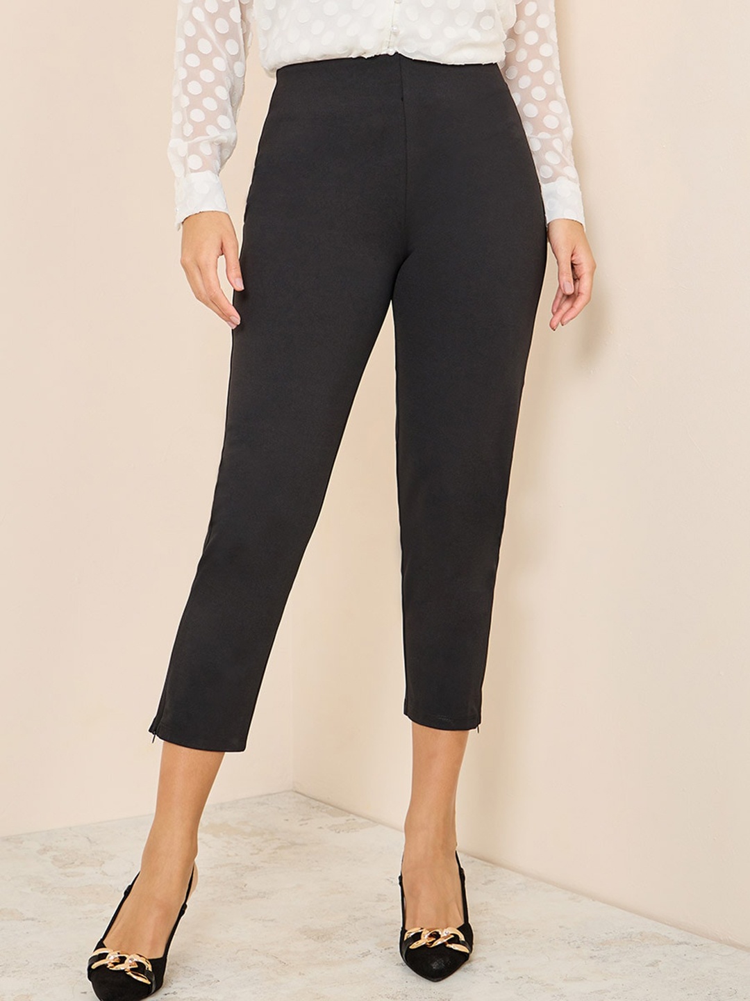 

Styli Women Way Stretch Slim Fit Crop Pants With Zip Cuff Detail, Black