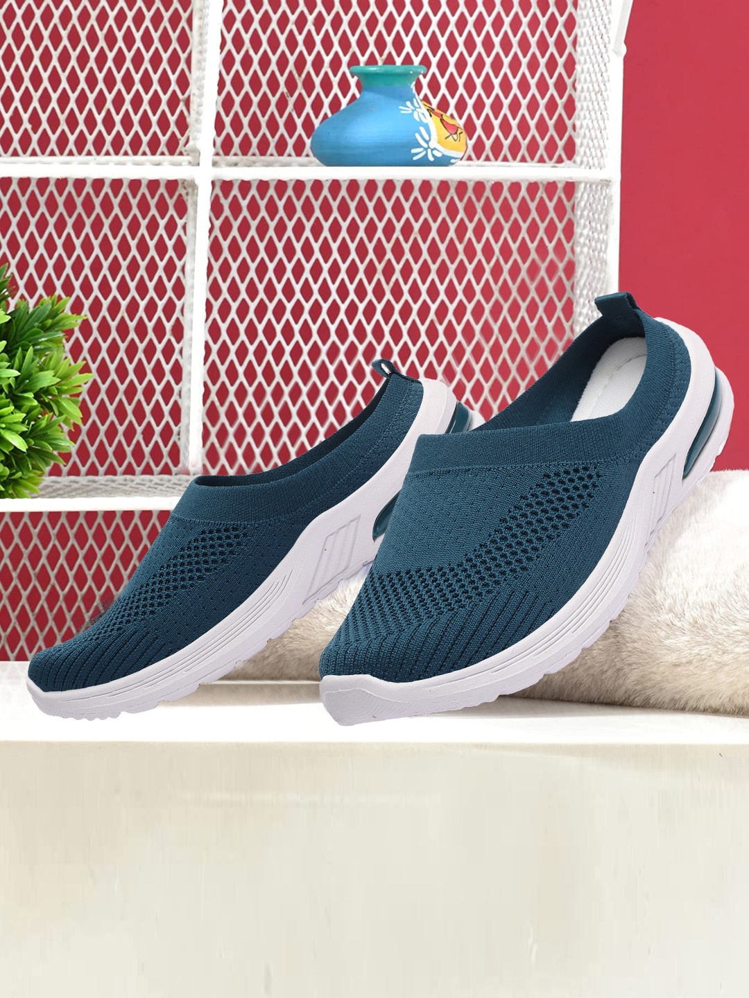 

TWIN TOES Women Woven Design Lightweight Sneakers, Teal