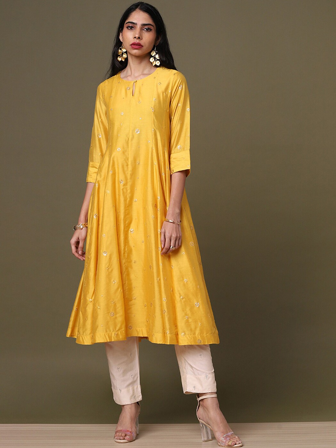 

Marigold Lane Sequined Keyhole Neck Chanderi Silk A-Line Kurta, Yellow