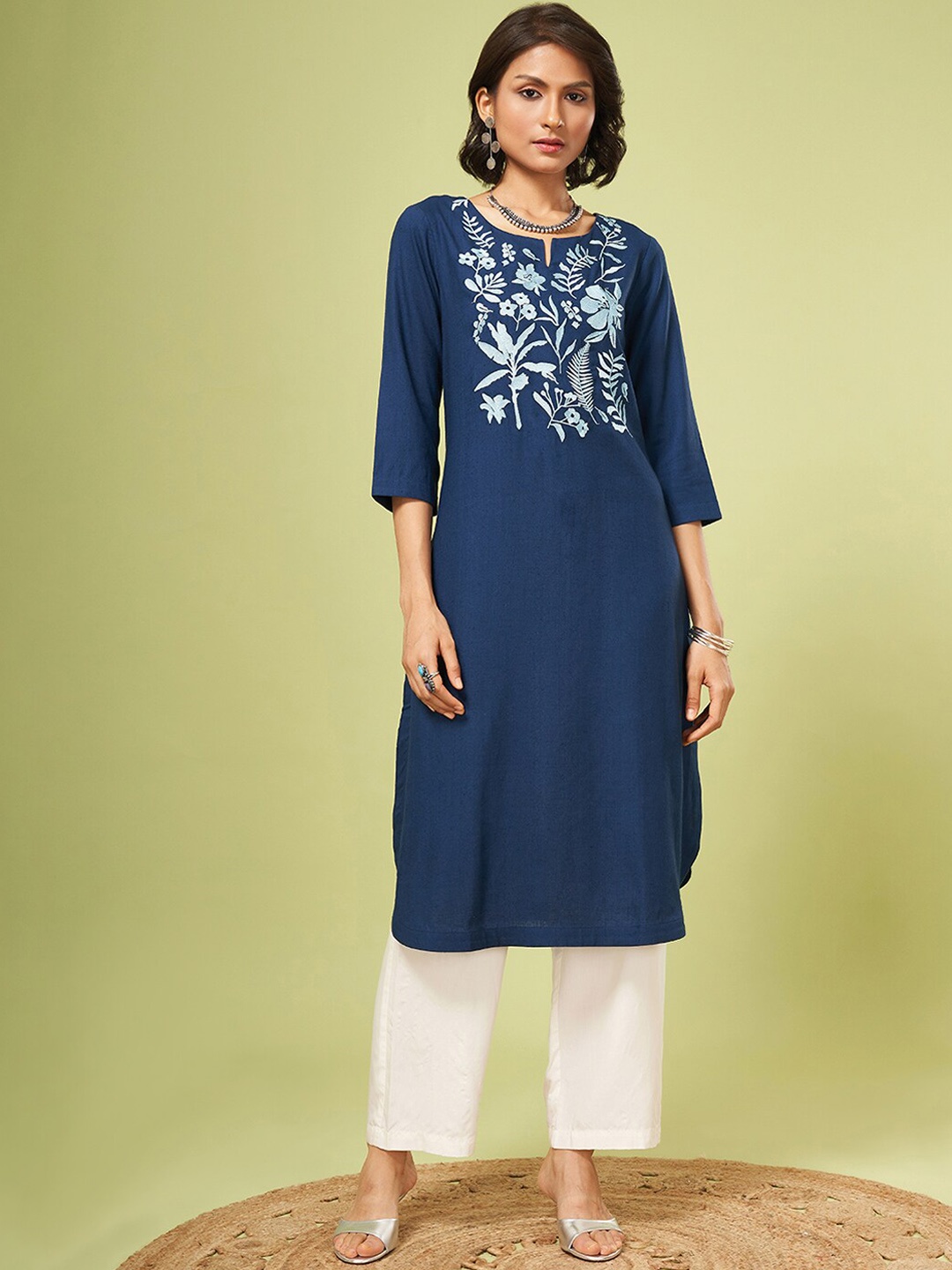

Marigold Lane Yoke Design Floral Printed Cotton A-Line Kurta, Blue